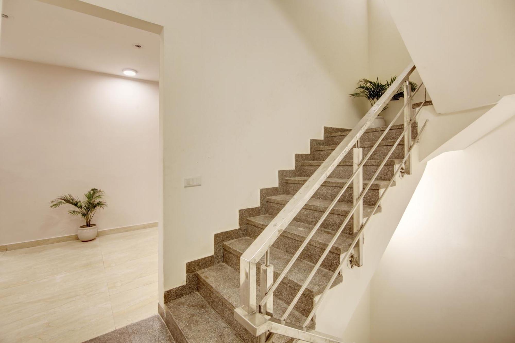 Limewood Stay - Fortis Hospital グルガウン エクステリア 写真